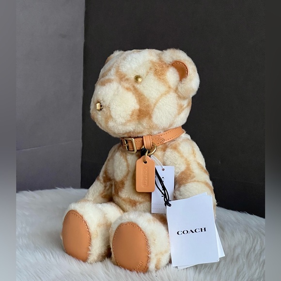 C7058- Coach Bear Collectible in Signature Shearling - Picture 3 of 9